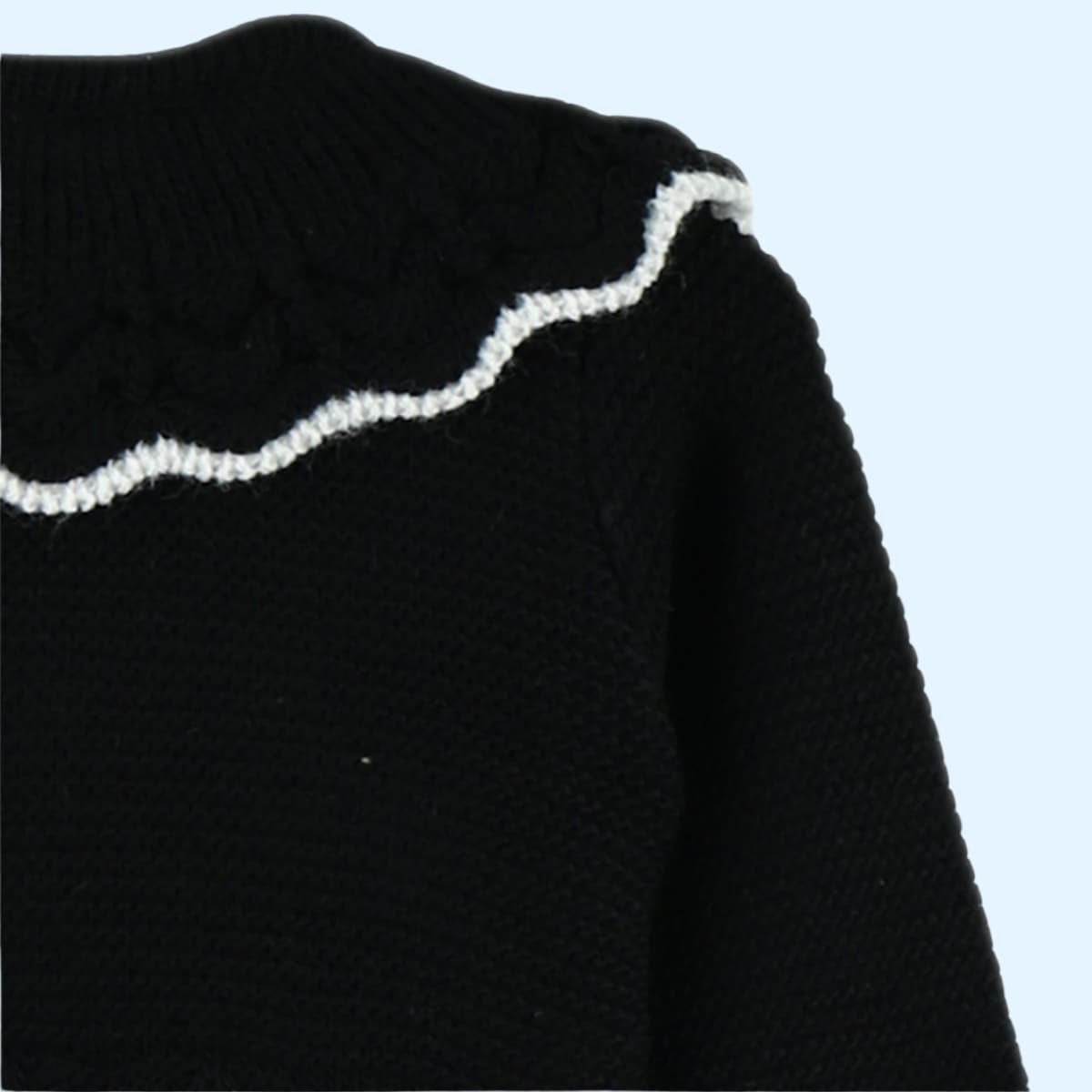 Black & white 2 piece knitted set.