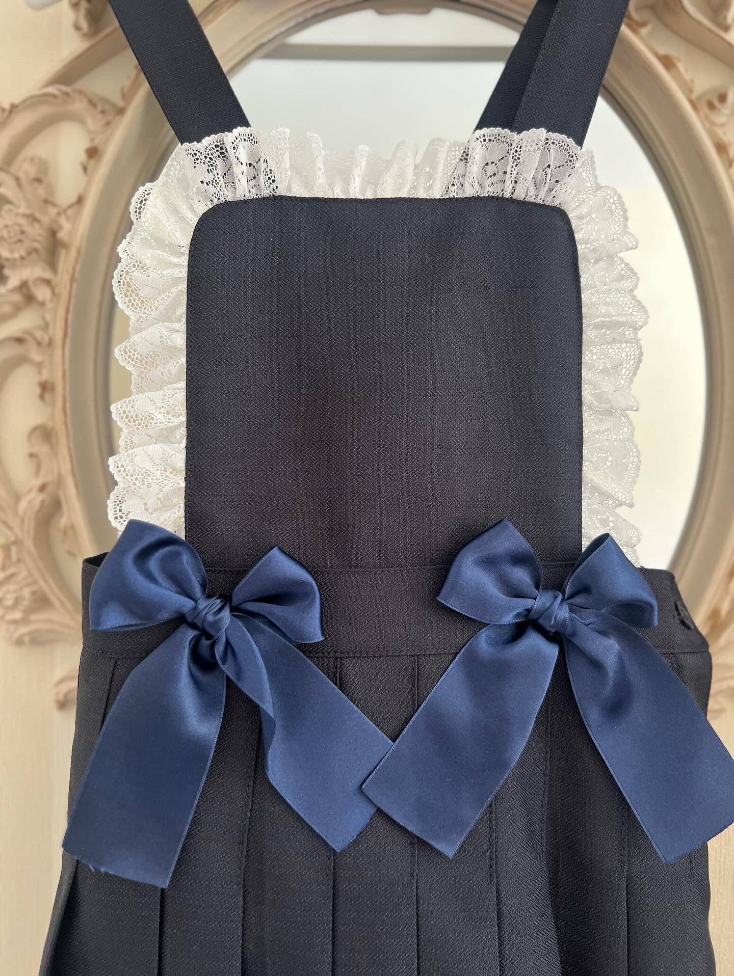 Pleated skirt Pinny