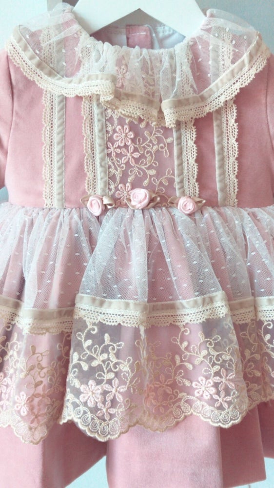 Dusky lace dream puffball