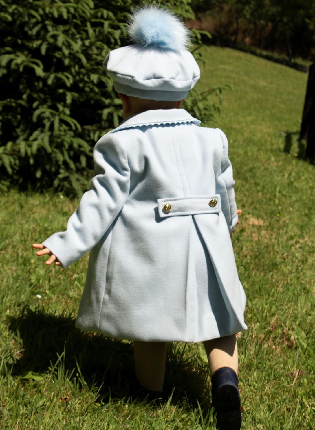 IN22-17 Blue Coat