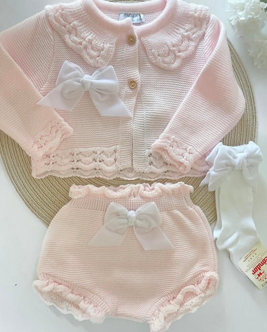Pink 2 piece knitted set.