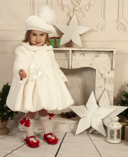 IN22-13 Cream Coat